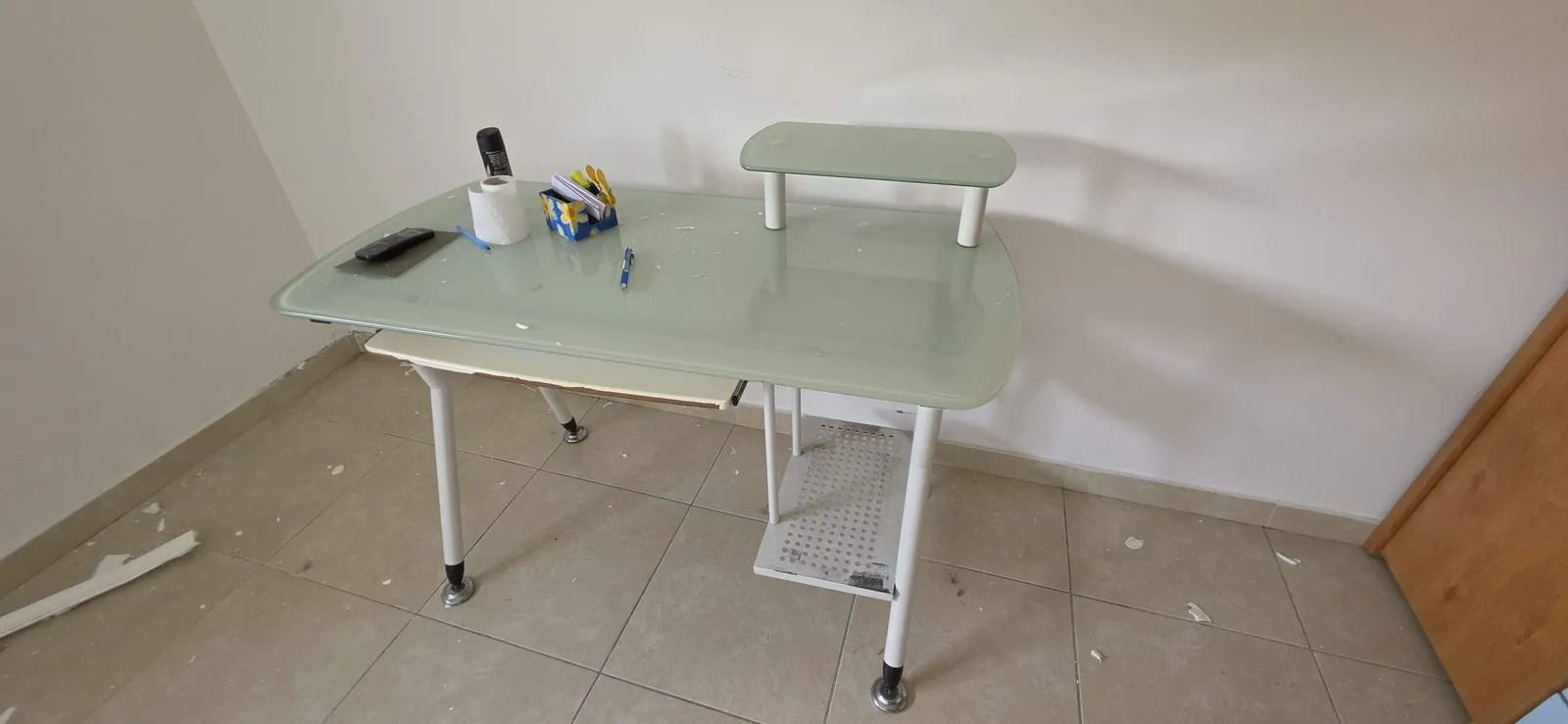 שולחן מחשב וכתיבה תמונה 1
