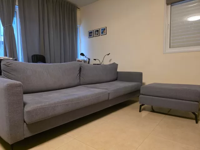 ספה של ביתילי למסירה