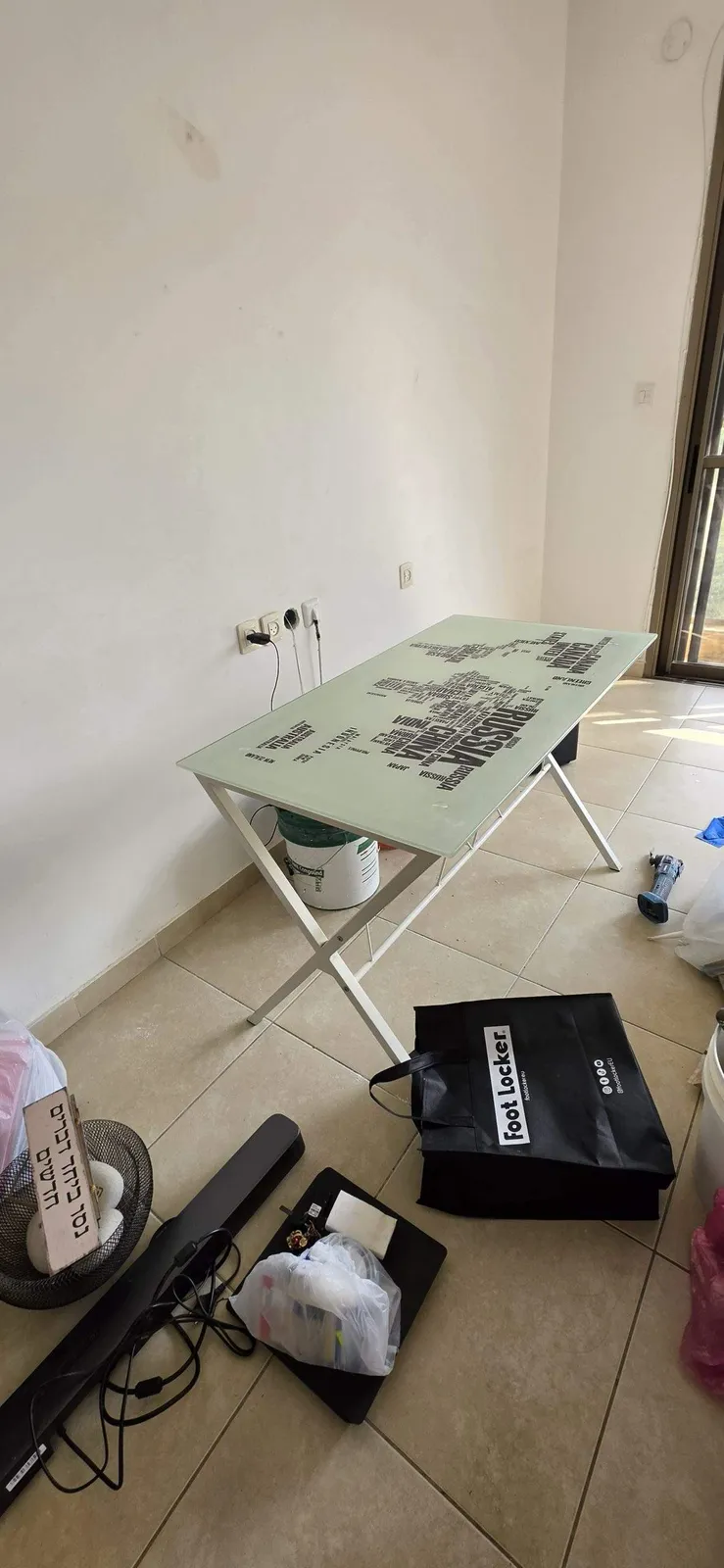 שולחן כתיבה מזכוכית תמונה 1