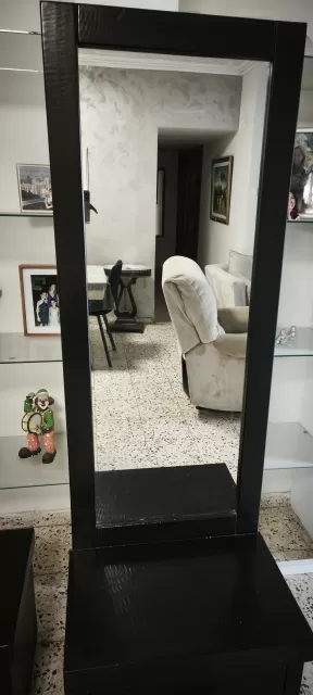 מראת גוף + מגירה